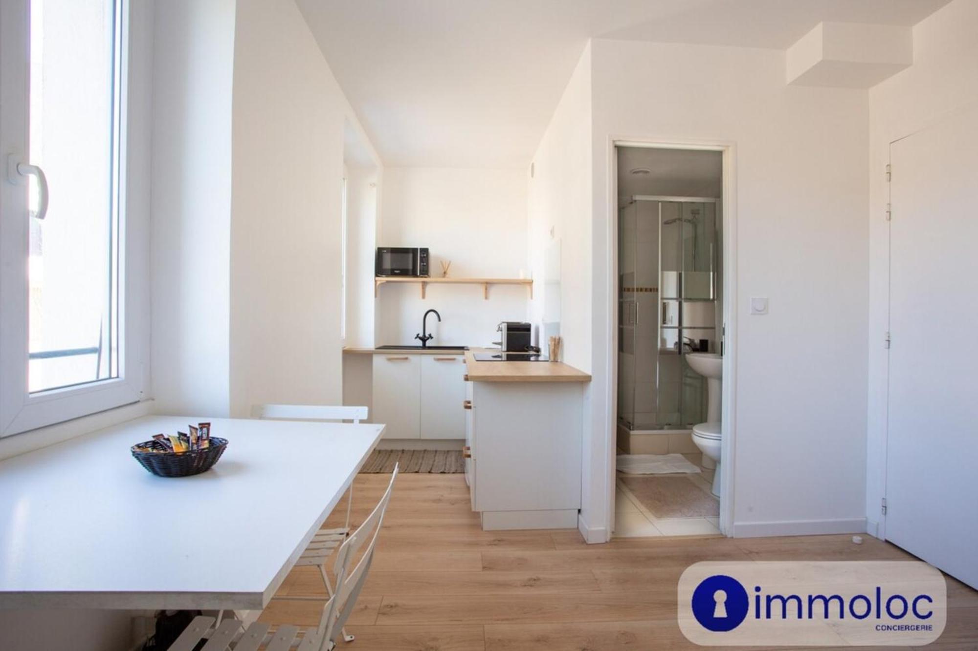 Acropolis District Nizza
